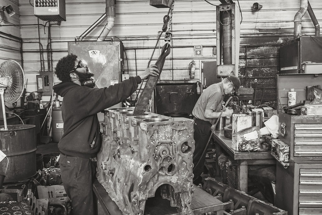 Engine Parts Cleaning & Inspection Baril Engine